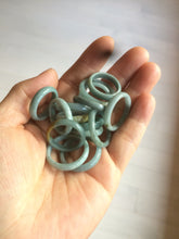 Load image into Gallery viewer, 100% natural type A light green/blue Guatemala jadeite jade band ring C123