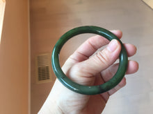 Load image into Gallery viewer, 61.5mm certified 100% Natural dark green/black round cut nephrite (碧玉) bangle HN24-9153