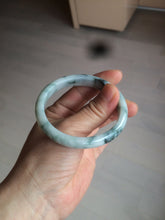 Load image into Gallery viewer, 51.5mm certified 100% natural Type A light green/white with green floating flowers oval jadeite jade bangle AM83-1631