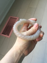 Load image into Gallery viewer, 60.5mm 100% natural light pink Quartzite (Shetaicui jade) carved Bow knot and twist style bangle XY110