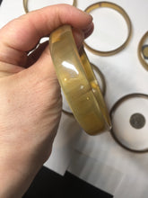 Load image into Gallery viewer, 66.7-71.1mm 100% Natural black brown beige thin Buffalo Horn bangle group AW10