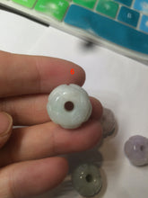 Load image into Gallery viewer, 16mm 100% natural light green/purple carved lotus jadeite jade beads K120