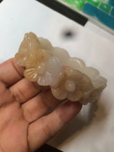 Load image into Gallery viewer, 56.7mm 100% natural light yellow/white Quartzite (Shetaicui jade) carved galsang flower(格桑花) bangle XY68