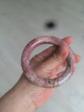 Load image into Gallery viewer, 56mm 100% natural chubby pink rose stone (Rhodonite) round cut bangle XY70
