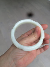 Load image into Gallery viewer, 57.5mm 100% Natural white carved feathers Xiu Jade (Serpentine) bangle SY53