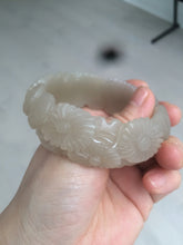 Load image into Gallery viewer, 55mm 100% natural light pale pink/gray/beige Quartzite (Shetaicui jade) carved flowers bangle SY51