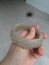 Load image into Gallery viewer, 55mm 100% natural light pale pink/gray/beige Quartzite (Shetaicui jade) carved flowers bangle SY51