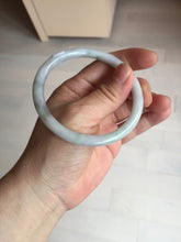 Load image into Gallery viewer, 58mm certified 100% natural type A light green/purple with green fly flowers round cut jadeite jade bangle BN55-3123