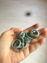 Load image into Gallery viewer, 100% natural type A light green/blue Guatemala jadeite jade band ring C123