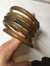 Load image into Gallery viewer, 60-64.5mm 100% Natural black brown beige slim Buffalo Horn bangle group CB56