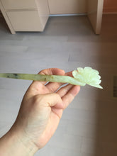 Load image into Gallery viewer, 17.5cm 100% Natural light green Xiu Jade Serpentine vantage carved peony hairpin AW24