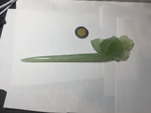 Load image into Gallery viewer, 16cm 100% Natural light green Xiu Jade Serpentine vantage carved lily hairpin AW23