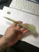 Load image into Gallery viewer, 17.5cm 100% Natural light green Xiu Jade Serpentine vantage carved peony hairpin AW24
