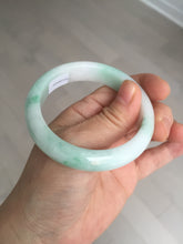 Load image into Gallery viewer, 53mm 100% natural certified sunny green/white(白底青) jadeite jade bangle BK81-5255