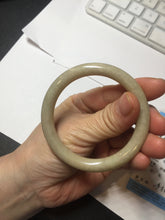 Load image into Gallery viewer, 50.5mm certified 100% natural Type A light yellow round cut jadeite jade bangle BS8-9570