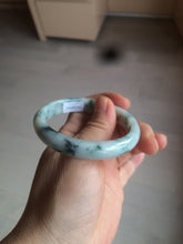 Load image into Gallery viewer, 51.5mm certified 100% natural Type A light green/white with green floating flowers oval jadeite jade bangle AM83-1631