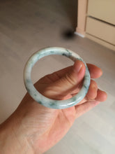 Load image into Gallery viewer, 55.5mm certificated Type A 100% Natural light green/white with green floating flowers Jadeite Jade bangle AM82-1632