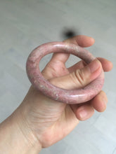 Load image into Gallery viewer, 54.3mm 100% natural plateau earth red/brown chubby round cut rose stone (Rhodonite) bangle XY81