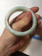 Load image into Gallery viewer, 53mm 100% natural certified sunny green/white(白底青) jadeite jade bangle BK81-5255