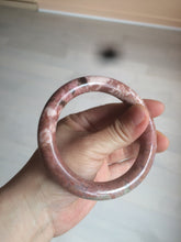 Load image into Gallery viewer, 58.9mm 100% natural Etruscan earth red round cut rose stone (Rhodonite)bangle XY76
