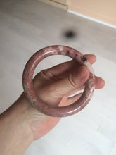Load image into Gallery viewer, 58.9mm 100% natural Etruscan earth red round cut rose stone (Rhodonite)bangle XY76