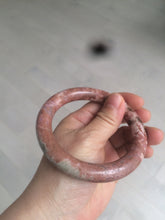 Load image into Gallery viewer, 58.9mm 100% natural Etruscan earth red round cut rose stone (Rhodonite)bangle XY76