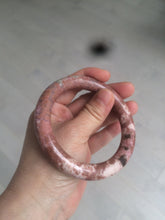 Load image into Gallery viewer, 58.9mm 100% natural Etruscan earth red round cut rose stone (Rhodonite)bangle XY76