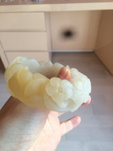 Load image into Gallery viewer, 54mm 100% natural light yellow/beige/gray 3D carved lotus and kissing love birds Quartzite (Shetaicui jade) jade bangle SY69