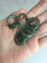 Load image into Gallery viewer, 100% natural type A ice watery dark green/gray/black(冰油青) jadeite jade band ring AU83