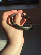 Load image into Gallery viewer, 59.5mm 100% natural black background with white/yellow/red flowers Plum blossom Jade(梅花玉) bangle SY98-5