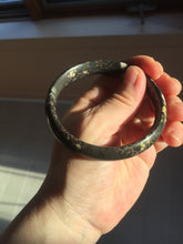 Load image into Gallery viewer, 59.5mm 100% natural black background with white/yellow/red flowers Plum blossom Jade(梅花玉) bangle SY98-5