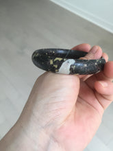 Load image into Gallery viewer, 59.5mm 100% natural black background with white/yellow/red flowers Plum blossom Jade(梅花玉) bangle SY98-5