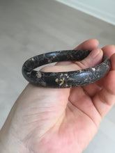 Load image into Gallery viewer, 59.5mm 100% natural black background with white/yellow/red flowers Plum blossom Jade(梅花玉) bangle SY98-6