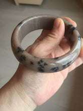 Load image into Gallery viewer, 60mm 100% natural chocolate milk color with flying leaf morning in the country chubby Quartzite (Shetaicui jade) bangle AW5