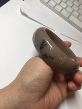 Load image into Gallery viewer, 60mm 100% natural chocolate milk color with flying leaf morning in the country chubby Quartzite (Shetaicui jade) bangle AW5