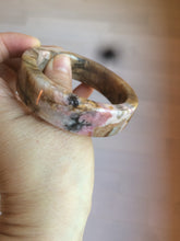 Load image into Gallery viewer, 54.9mm 100% natural pink/black time series(时光系列) rose stone (Rhodonite)square bangle XY83