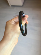 Load image into Gallery viewer, 60.7mm 100% Natural dark green/black meteorite Stellar Night sky slim round cut nephrite bangle HT111-8248