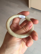 Load image into Gallery viewer, 50.5mm certified 100% natural Type A light yellow round cut jadeite jade bangle BS8-9570