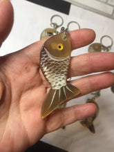 Load image into Gallery viewer, 52x23mm 100% Natural black brown yellow Buffalo Horn 3d carved fish Keychain, pendant, bag hanging group NJ3