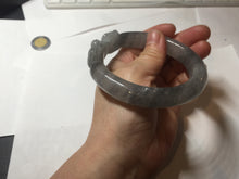 Load image into Gallery viewer, 60.8mm 100% natural black white (水墨) Quartzite (Shetaicui jade) 3D carved Cat bangle SY125