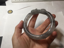 Load image into Gallery viewer, 60.8mm 100% natural black white (水墨) Quartzite (Shetaicui jade) 3D carved Cat bangle SY125