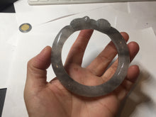 Load image into Gallery viewer, 60.8mm 100% natural black white (水墨) Quartzite (Shetaicui jade) 3D carved Cat bangle SY125