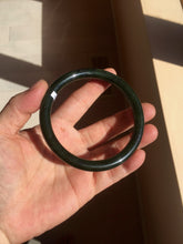 Load image into Gallery viewer, 62mm certified 100% Natural dark green/black round cut nephrite (碧玉) bangle HN21-9155