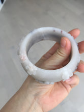Load image into Gallery viewer, 58mm 100% natural white/gray/pink/brown/purple Quartzite (Shetaicui jade) carved flowers bangle XY111