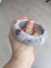 Load image into Gallery viewer, 58mm 100% natural white/gray/pink/brown/purple Quartzite (Shetaicui jade) carved flowers bangle XY111