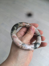 Load image into Gallery viewer, 53.4mm 100% natural pink/black time series(时光系列) round cut style rose stone (Rhodonite) bangle XY86