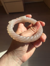 Load image into Gallery viewer, 60.5mm 100% natural light pink Quartzite (Shetaicui jade) carved Bow knot and twist style bangle XY110