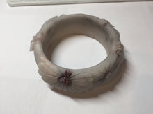 Load image into Gallery viewer, 58mm 100% natural white/gray/pink/brown/purple Quartzite (Shetaicui jade) carved flowers bangle XY111