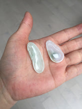 Load image into Gallery viewer, 100% natural type A icy watery light purple green blessed melon(福瓜) Jadeite Jade pendant AX144