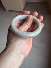 Load image into Gallery viewer, 54.6mm 100% Natural white/beige with floating dandelions nephrite jade bangle HT99